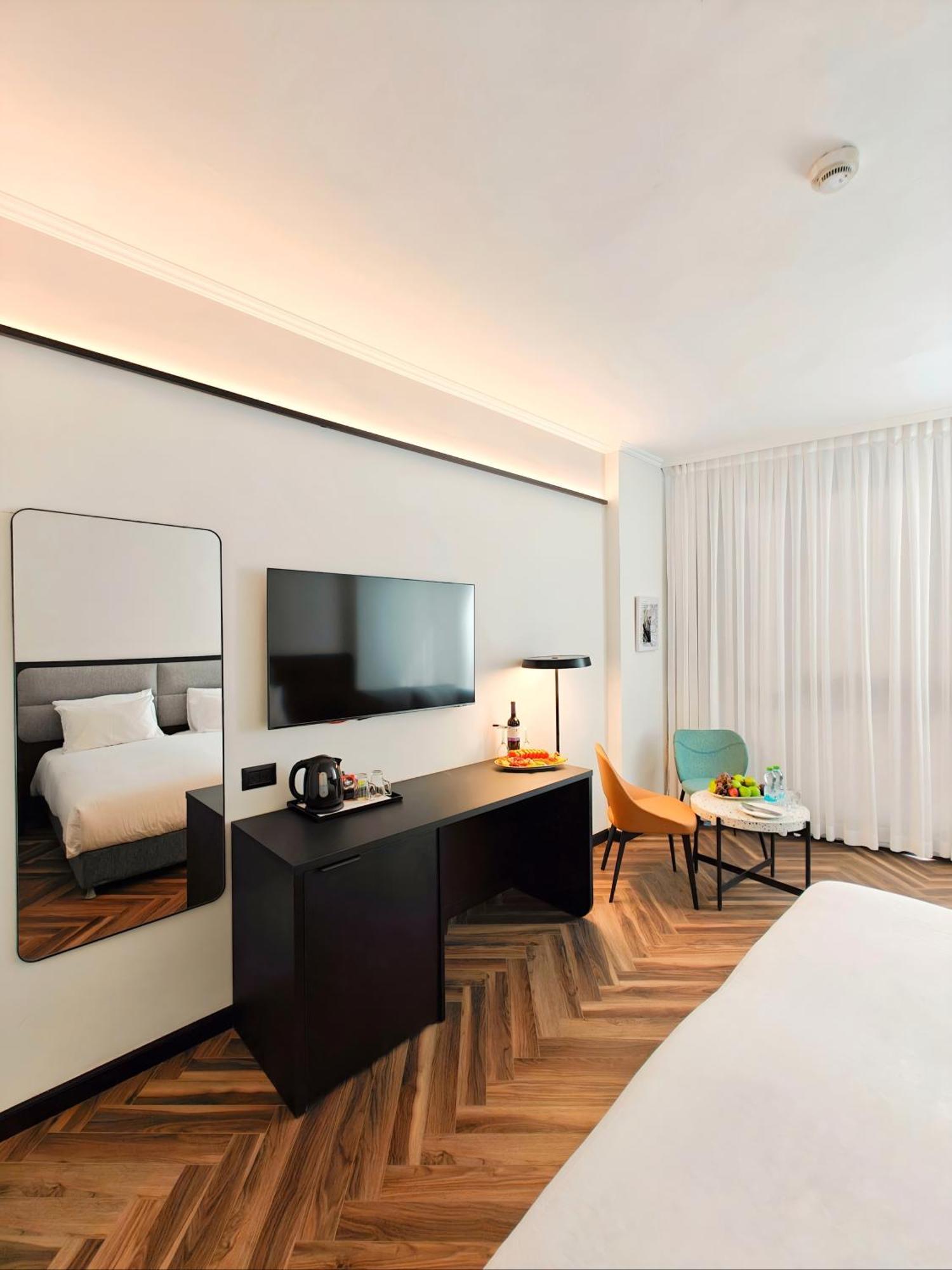 Brown & Convention Center Hotel