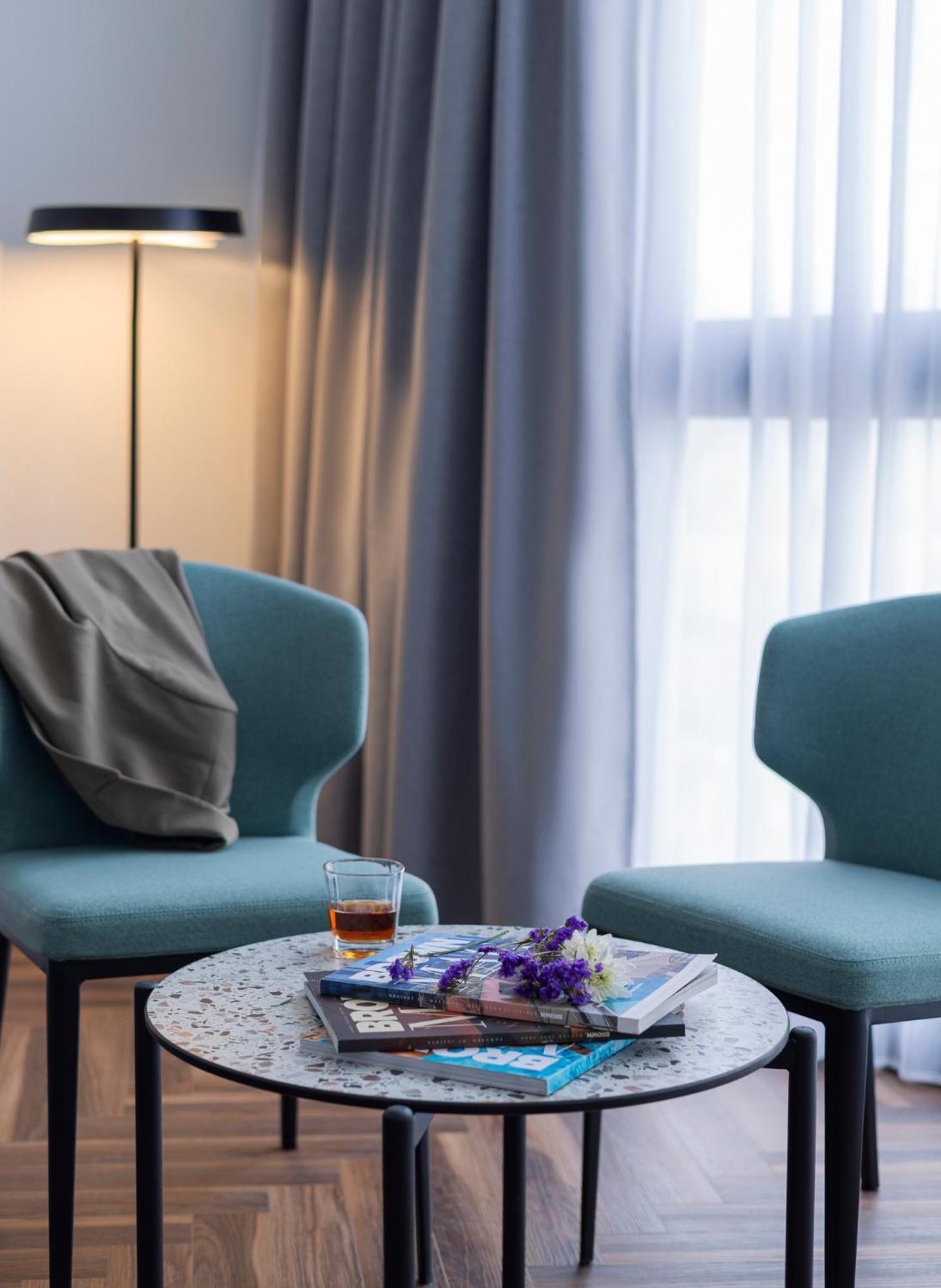 Brown & Convention Center 4*