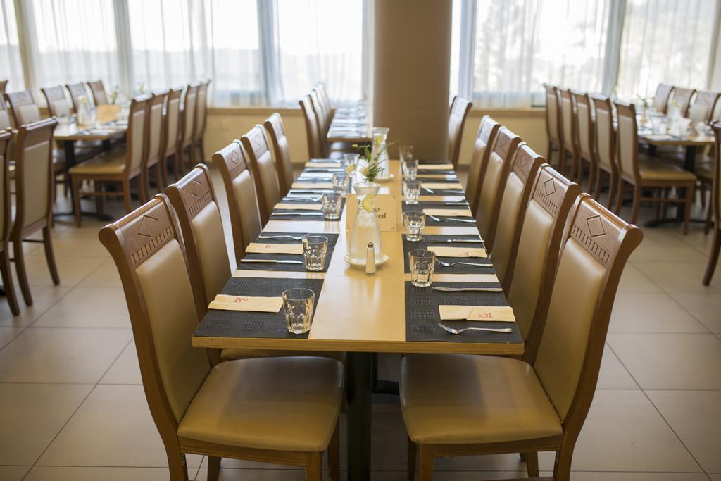 Brown & Convention Center Hotel 4*