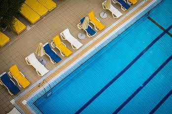 Brown & Convention Center Hotel 4*